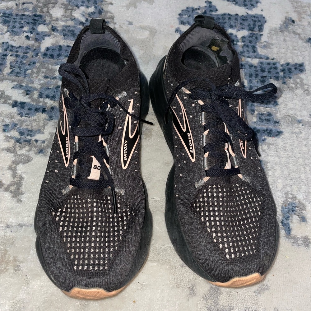 Brooks Women’s Glycerin Stealthfit size 9